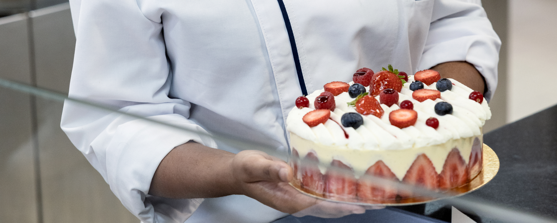 Préparer les pâtisseries et organiser leur fabrication