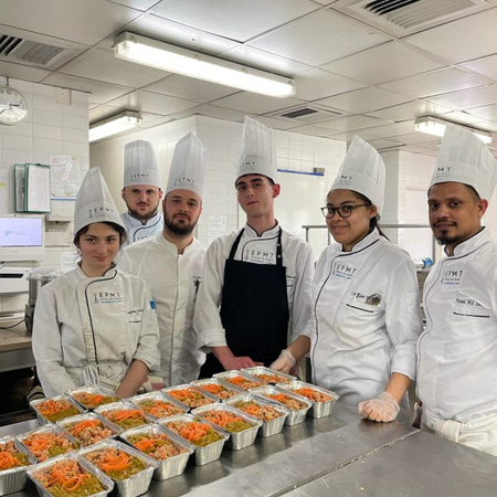 CUISINE SOLIDAIRE ET PÉDAGOGIE ENGAGÉE AVEC LA TABLÉE DES CHEFS